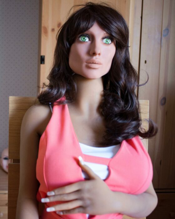 A Catalan scientist creates the first sex robot doll with artificial intelligence. Photo: Sergi Reboredo / Alamy Stock Photo